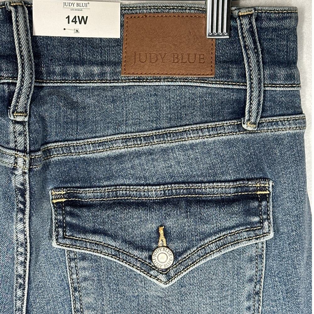Judy Blue Sz 14W High Waist Flare Jeans Tall Double Button Tinted Blue Denim - Picture 9 of 15